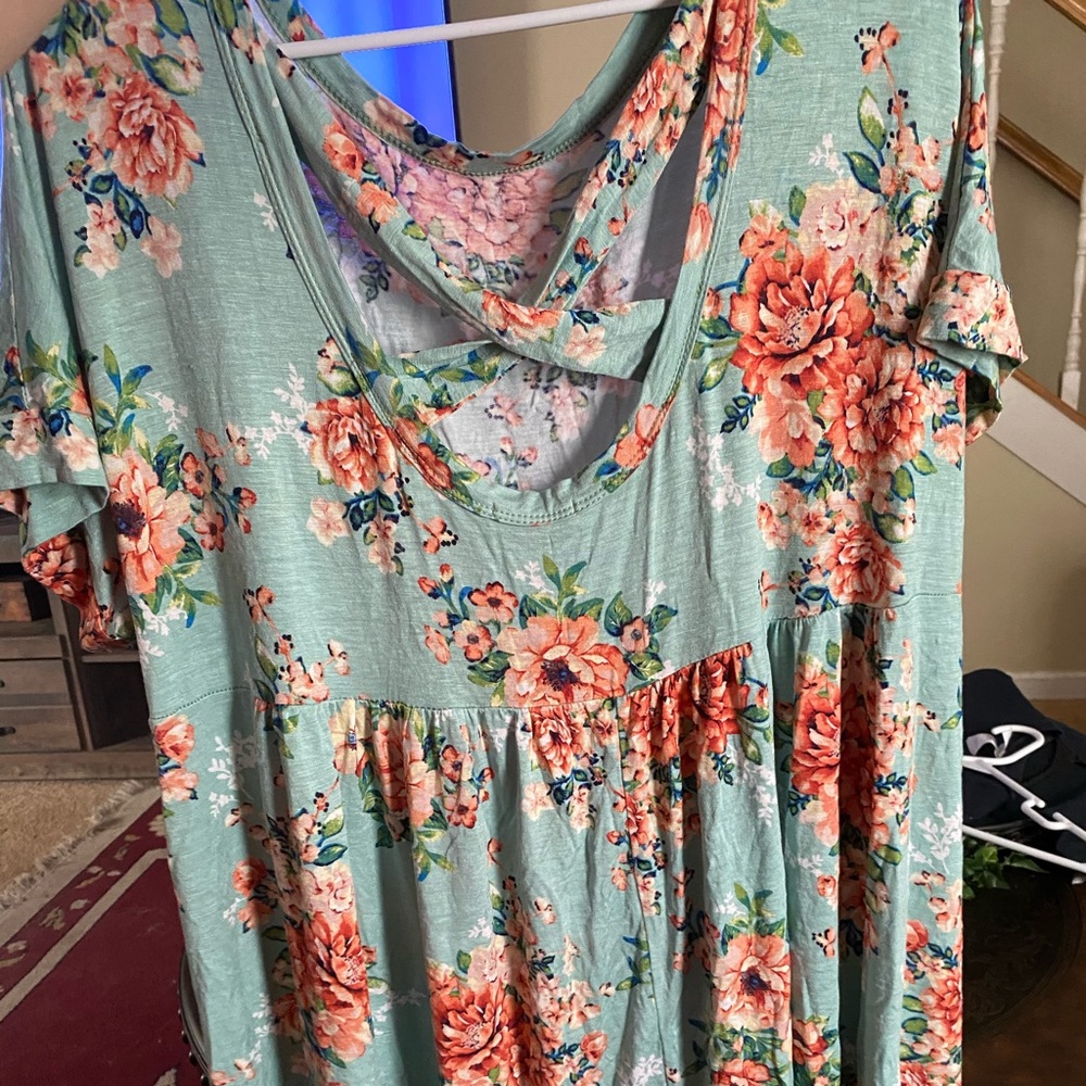 Floral top